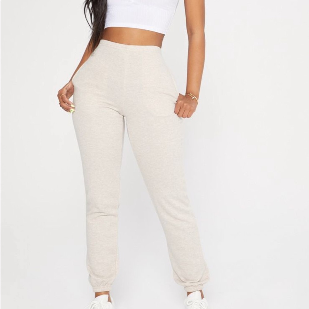 Woman’s Nude/sand High rise joggers